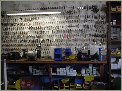 Locksmith Solution Services San Fernando, CA 818-488-2686 - 68-44-3